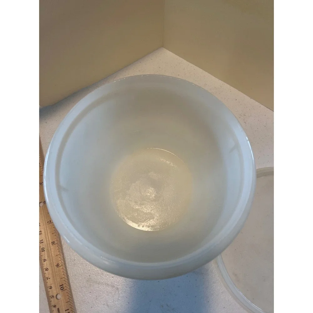 Vintage Tupperware Wonderlier Bowl 7 Inch Translucent White with Lid 8 cup #271